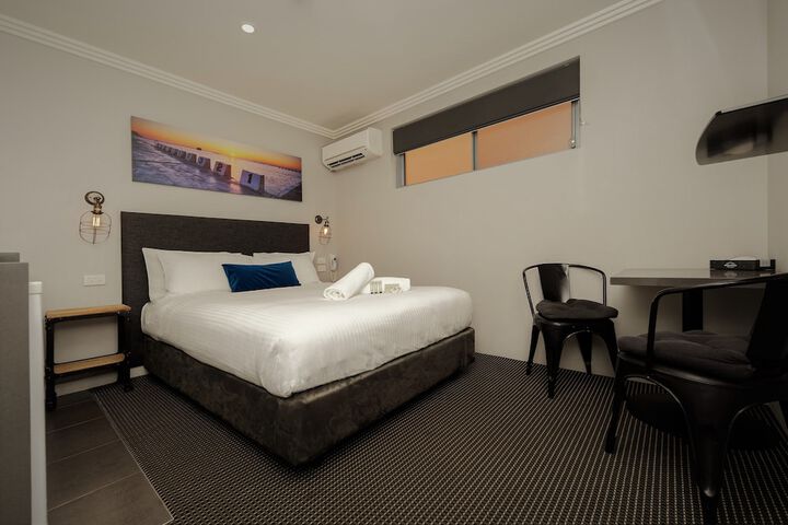 Room 21 of 65