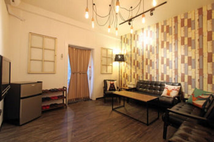 Room 12 of 12