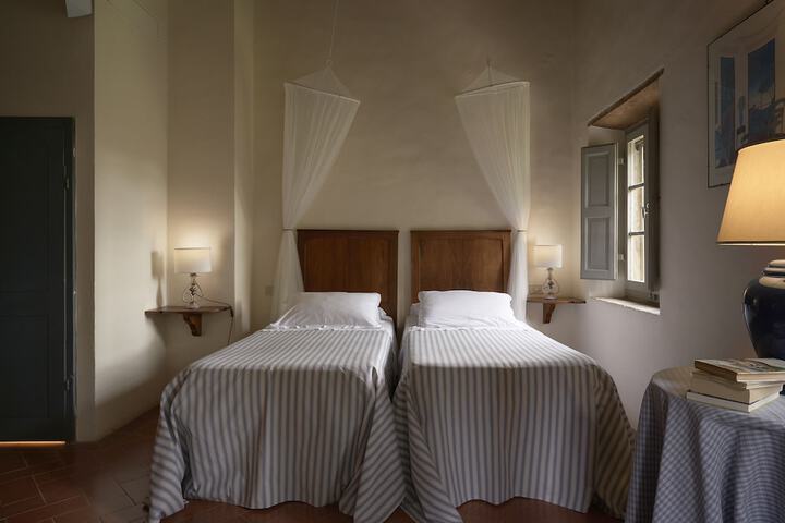 Room 5 of 57