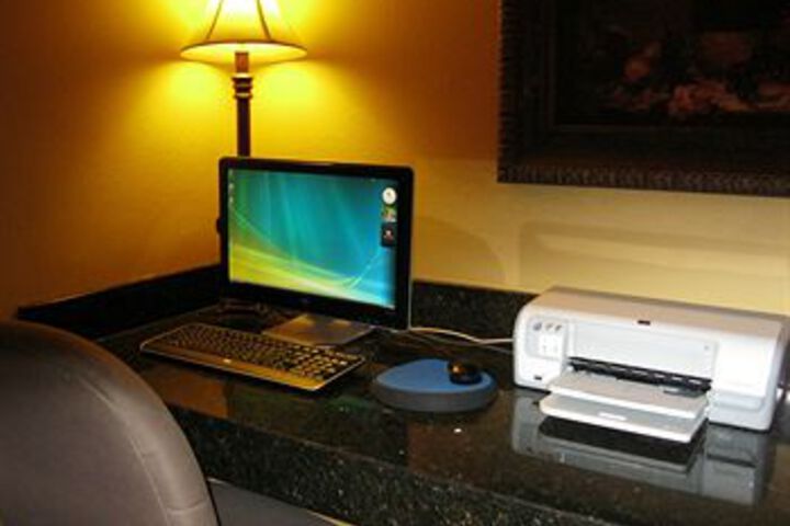 Business Center 10 of 24