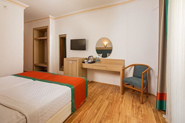 Room 8 of 73