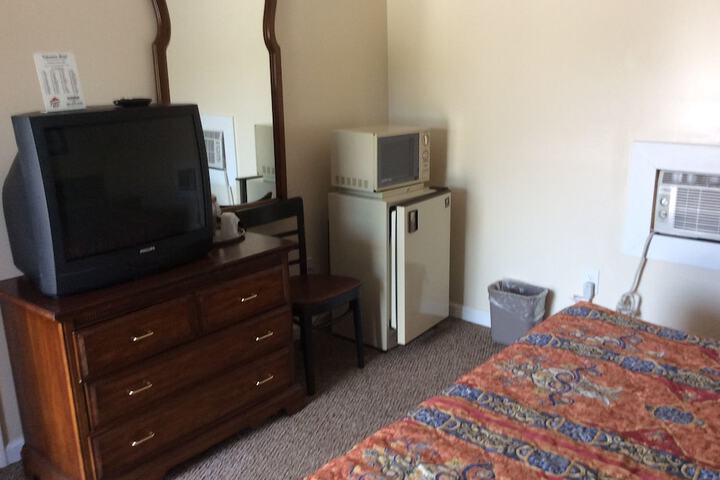 Room 3 of 27