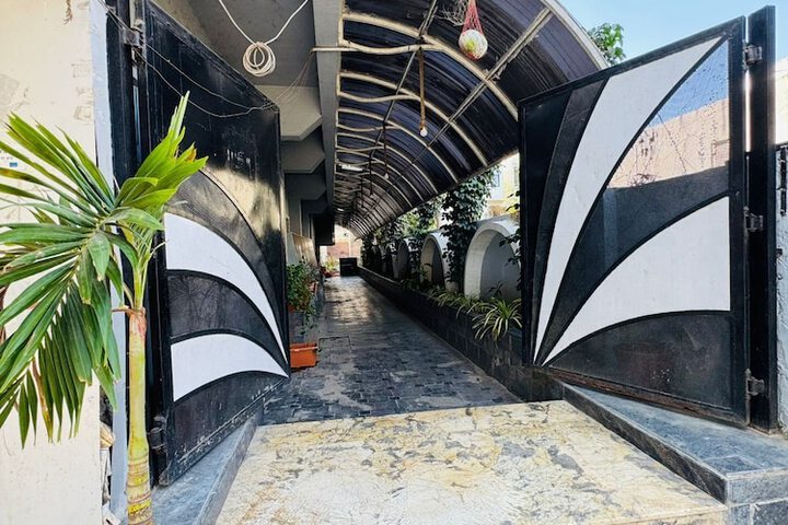 Hotel 10 of 11