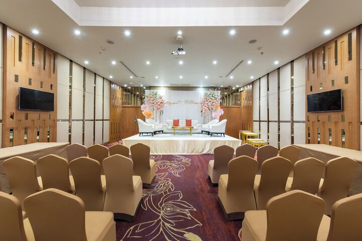 Wedding/Banquet 48 of 80