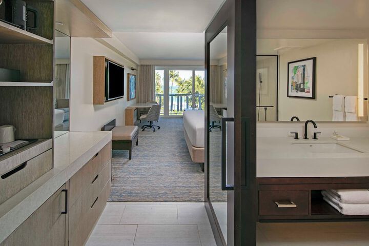 Hotel Exterior 95 of 95