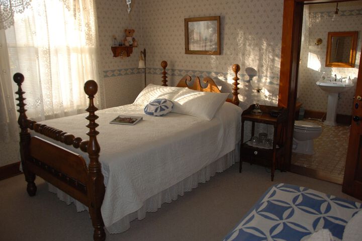 Room 4 of 51