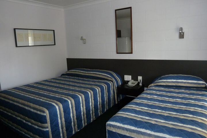 Room 11 of 35