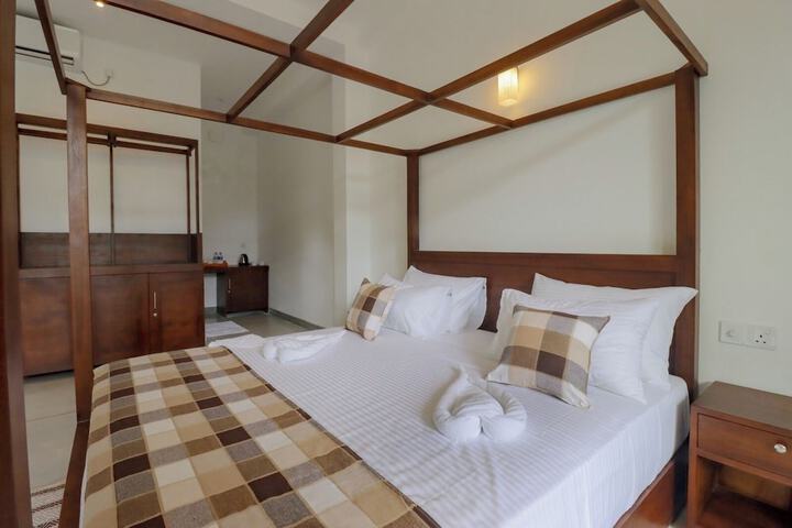 Room 43 of 90