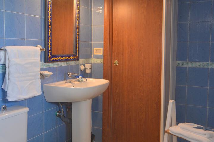 Room 18 of 31