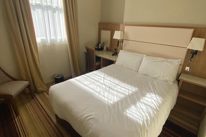 Room 16 of 70