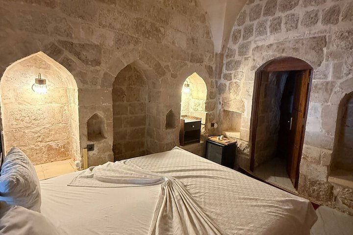Room 20 of 28