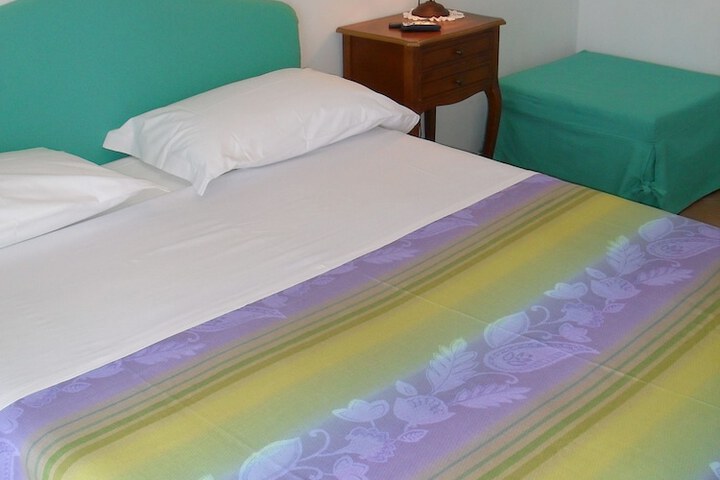 Room 6 of 41