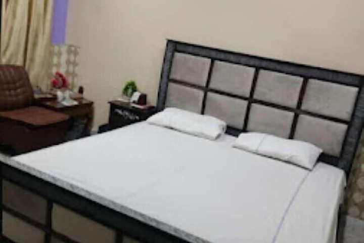 Room 16 of 17