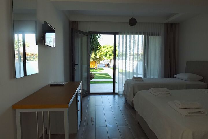 Room 10 of 74