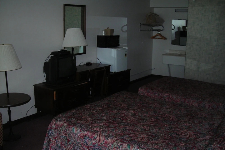 Room 2 of 19