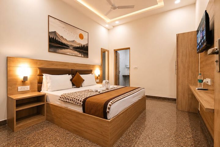 Room 6 of 24