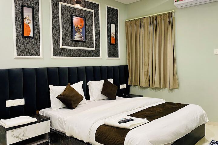 Room 10 of 40