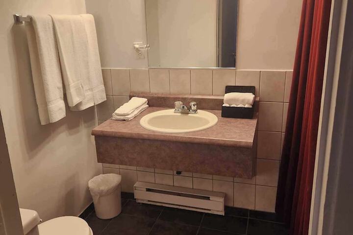 Room 16 of 33