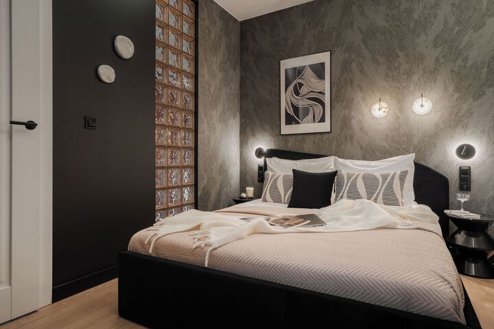 Room 273 of 298