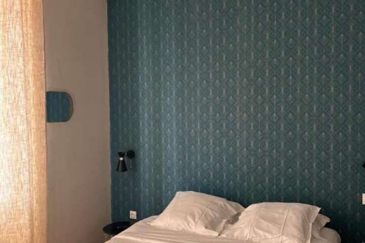 Room 2 of 22