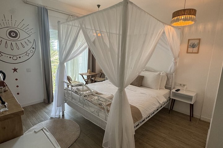 Room 87 of 184