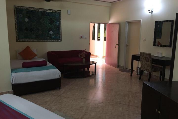Room 3 of 6