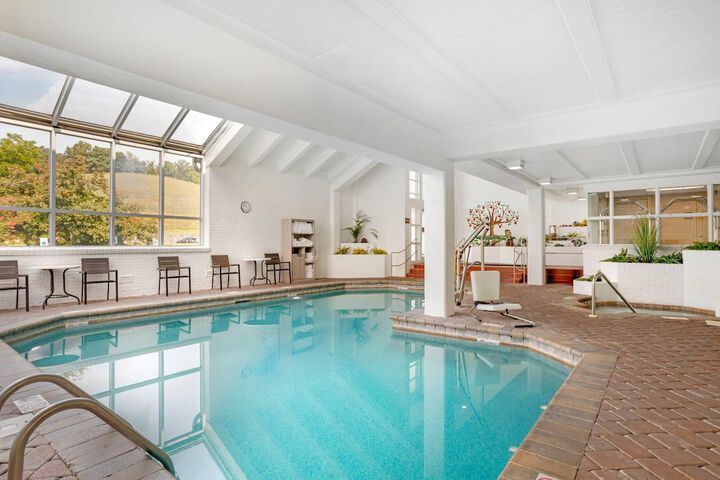 Pool 107 of 135