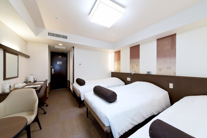 Room 7 of 51