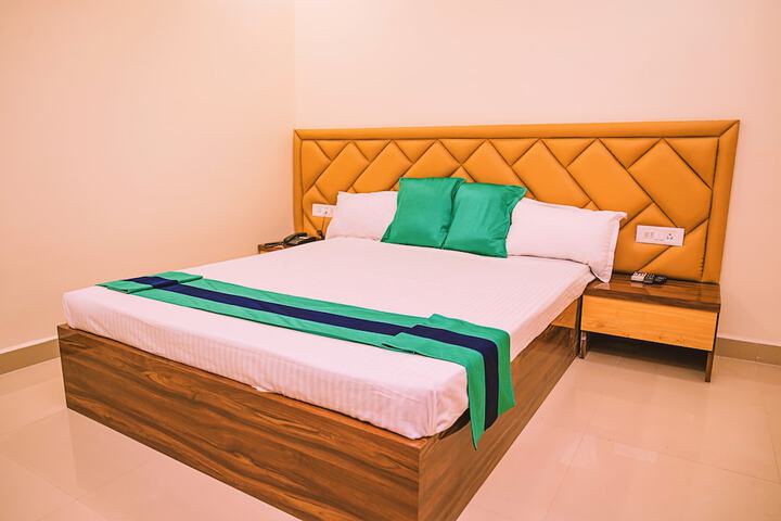 Room 6 of 36