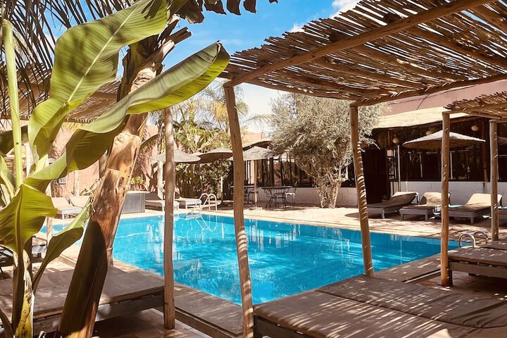 Pool 17 of 27