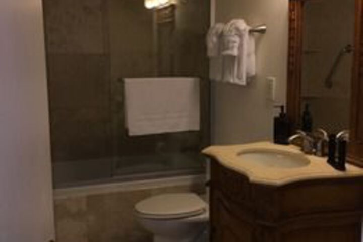 Room 21 of 171