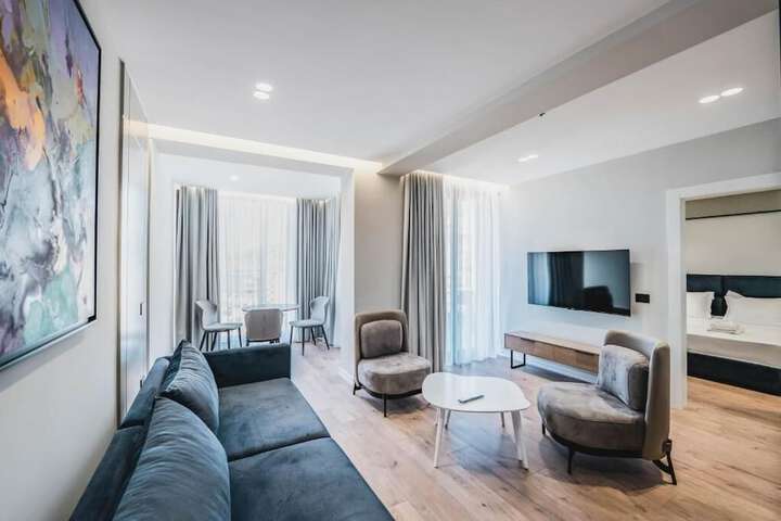 Room 100 of 186