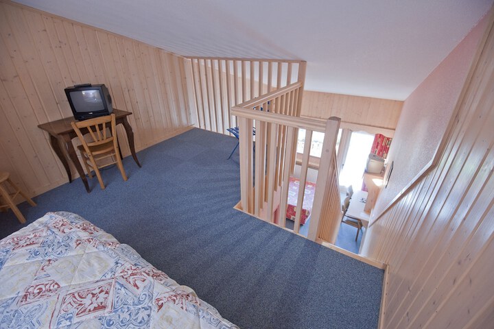 Room 6 of 19