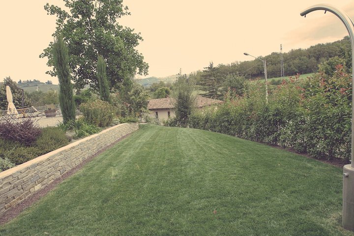 Hotel Exterior 52 of 61