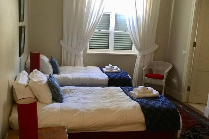 Room 4 of 49