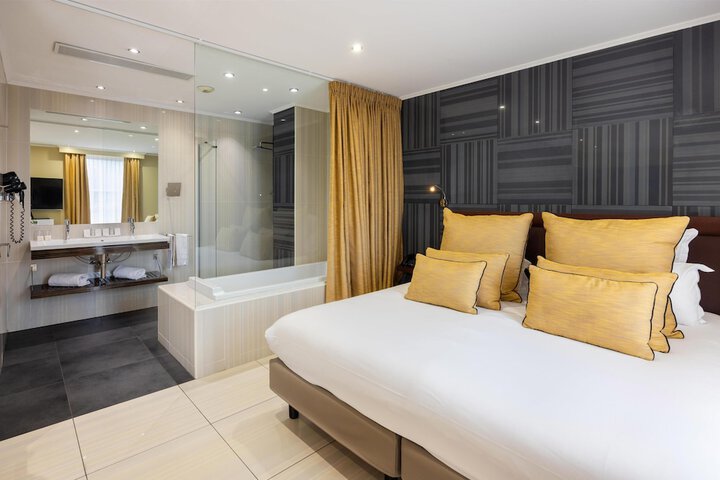 Room 95 of 150