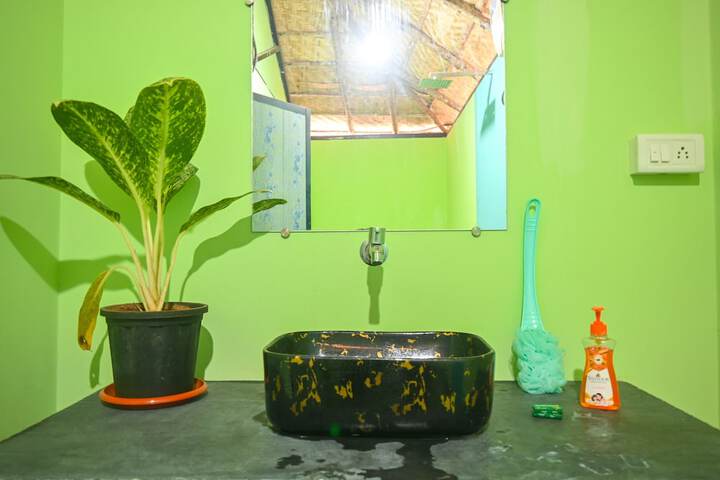 Room 14 of 23
