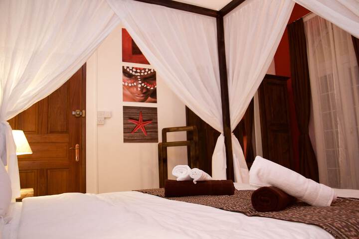 Room 7 of 74