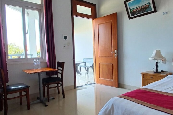 Room 4 of 35