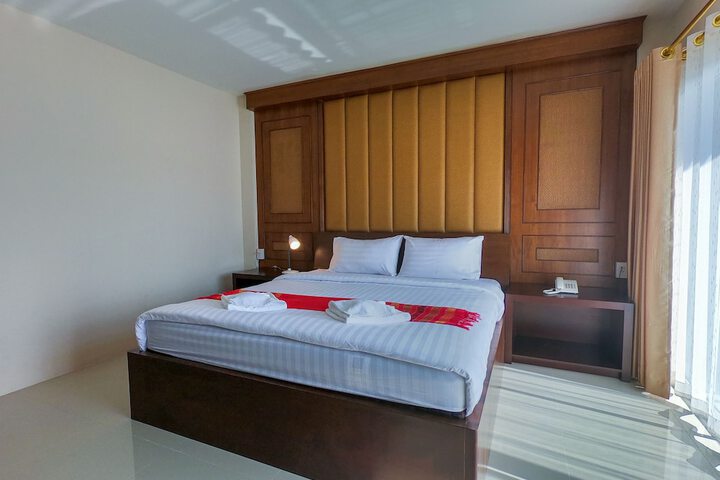 Room 7 of 56