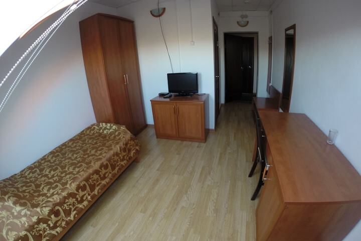 Room 37 of 37