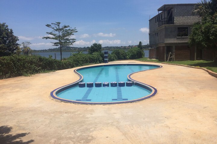 Pool 25 of 45