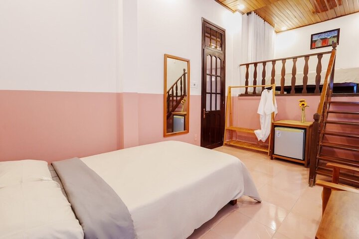 Room 3 of 20