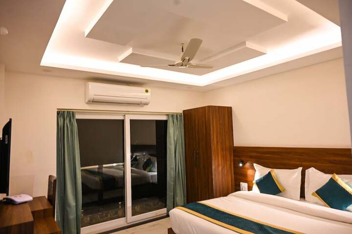 Room 3 of 26
