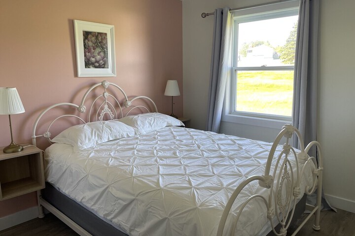 Gateway to Greenwich Suites