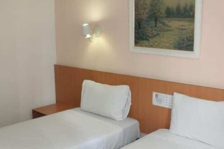 Room 32 of 55