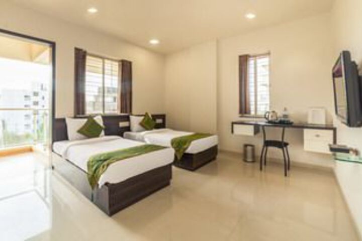 Room 8 of 20