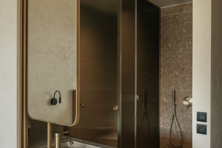 Room 19 of 42