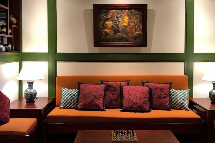 Room 42 of 108
