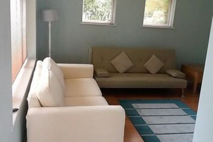 Room 6 of 6